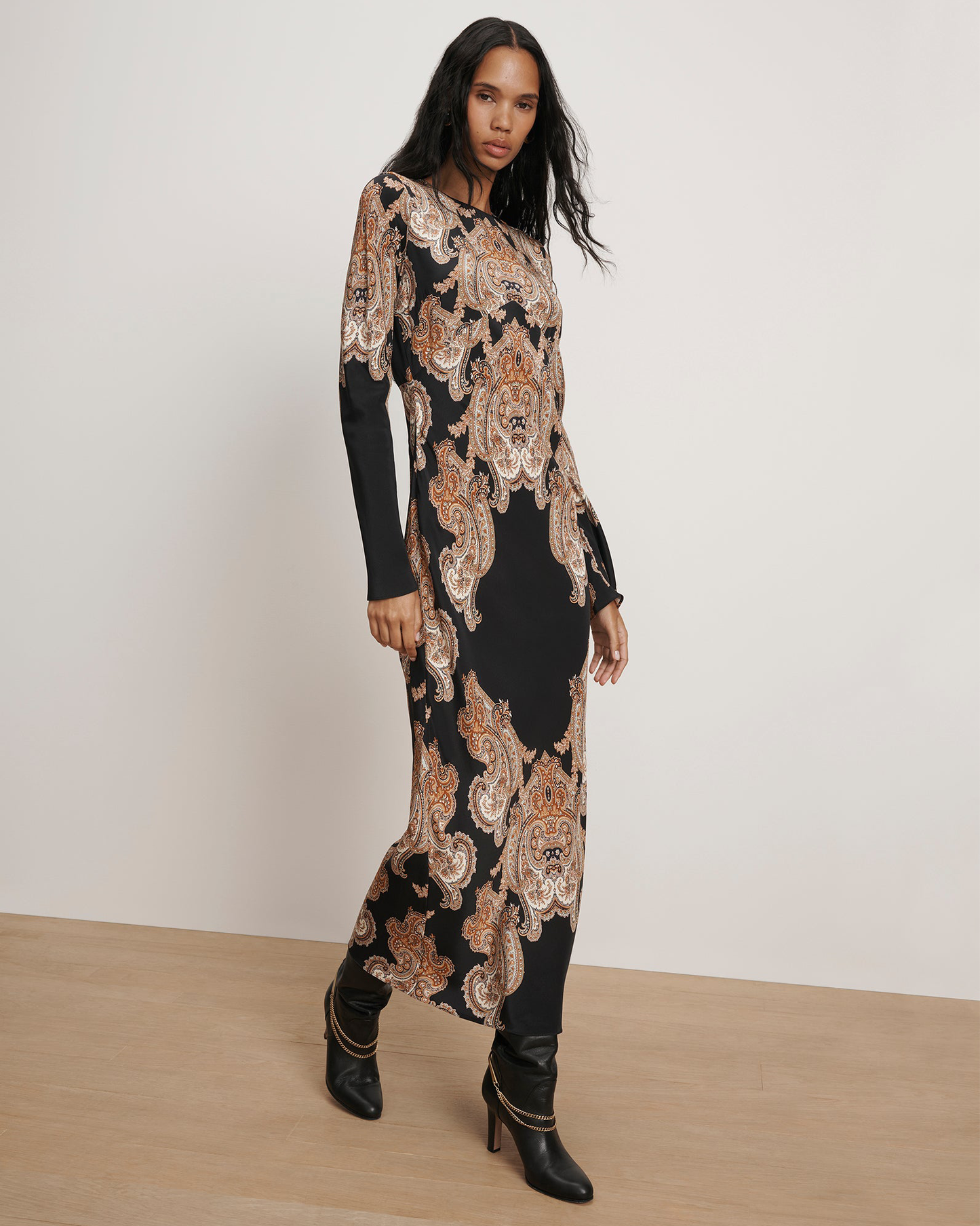 Lupita Paisley Midi Dress