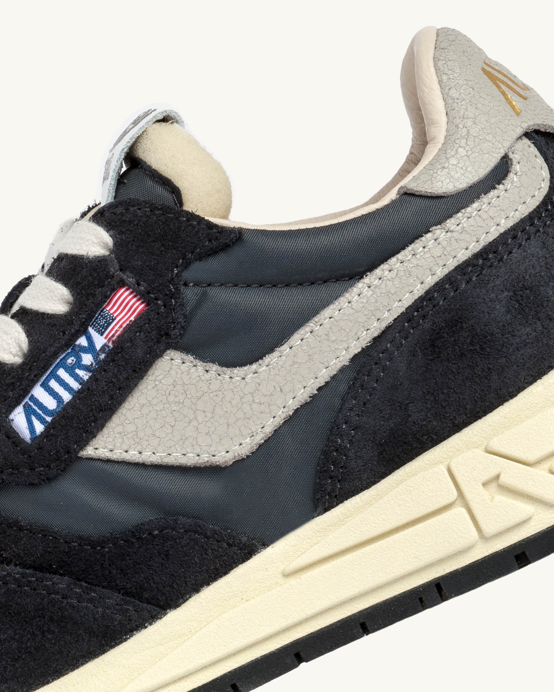 AUTRY Reelwind Low Sneakers - Black – B. Barnett AUTRY Reelwind Low Sneakers - Black – B. Barnett